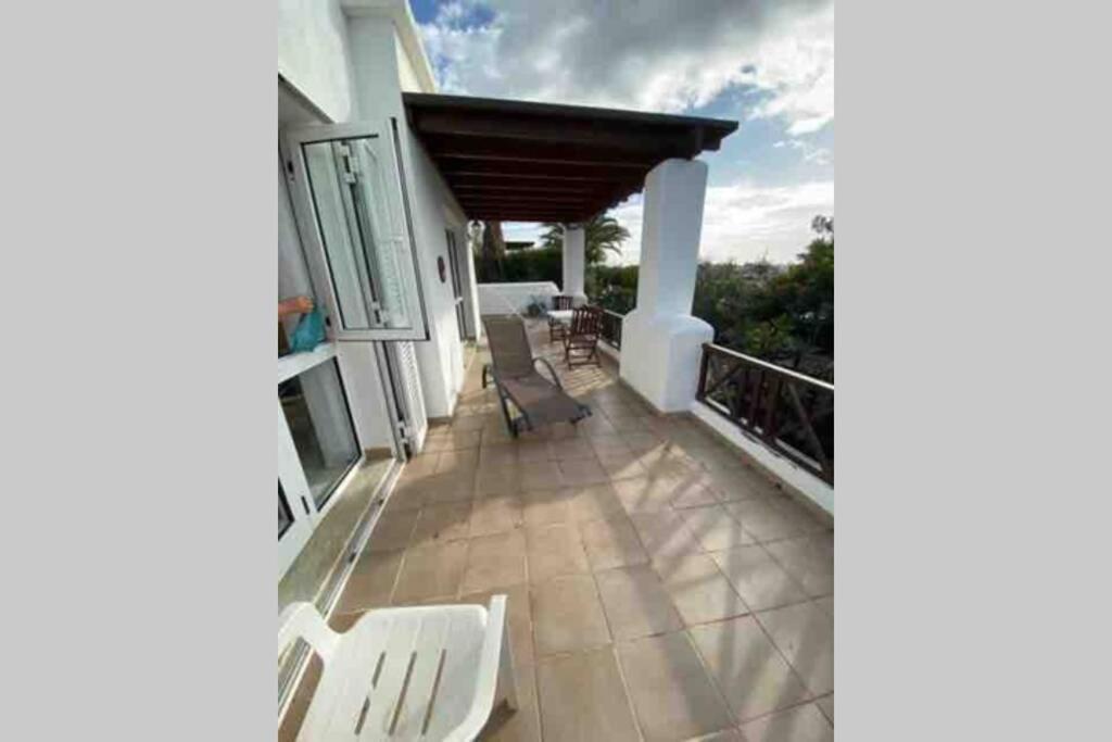 Villa Isa Sea Views Плая Бланка Екстериор снимка