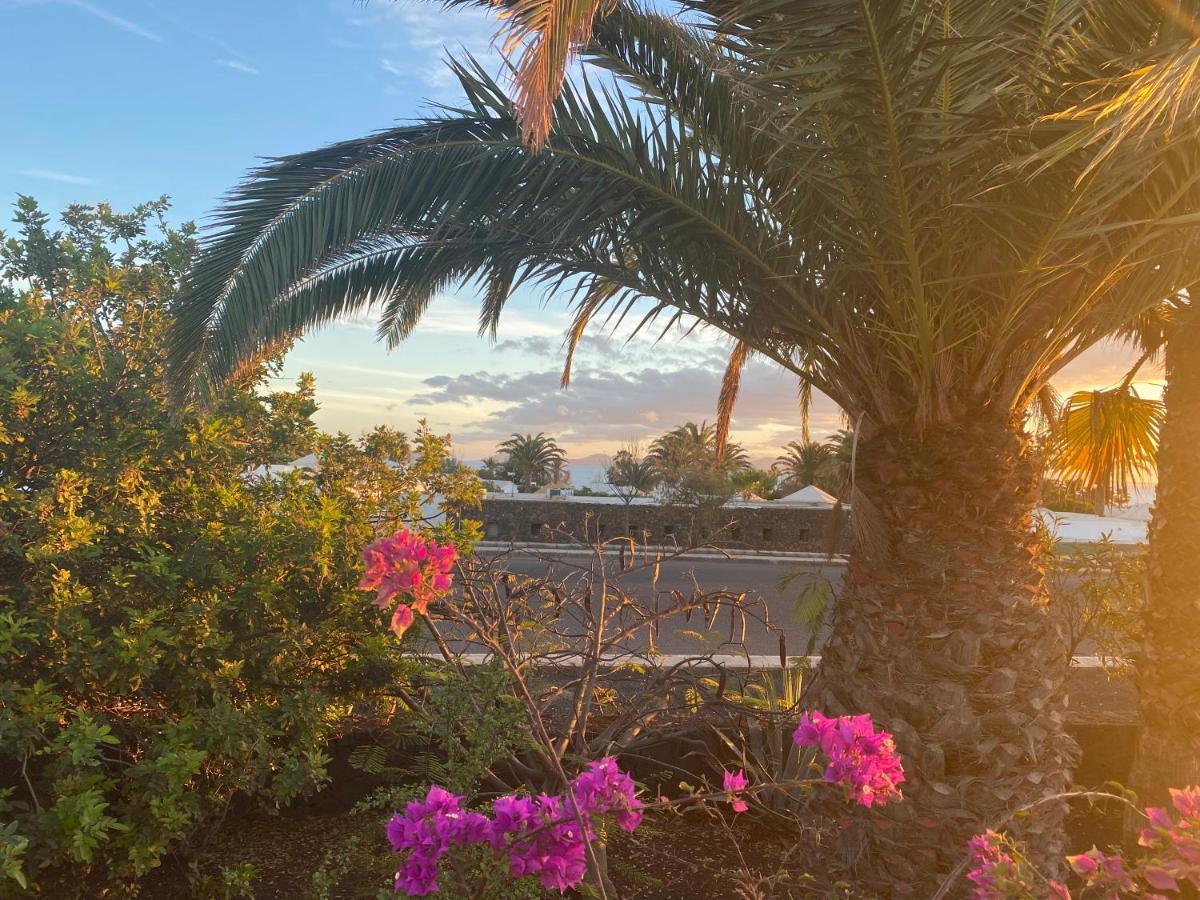 Villa Isa Sea Views Плая Бланка Екстериор снимка